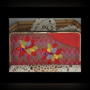 Colorful Loop NYC Floral Women's Wallet Clutch